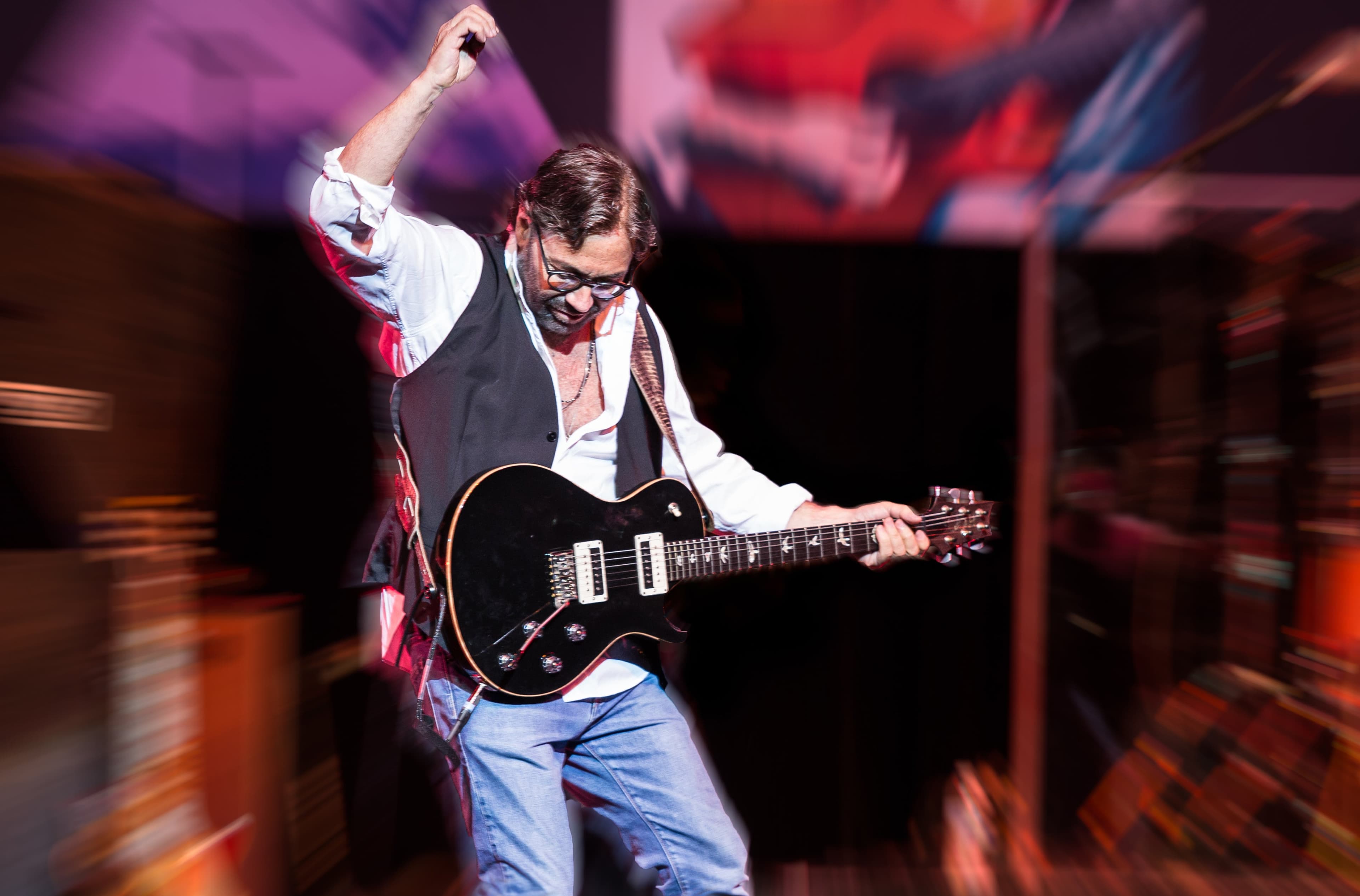 Al Di Meola (Electric) @ Rialto Theatre event image