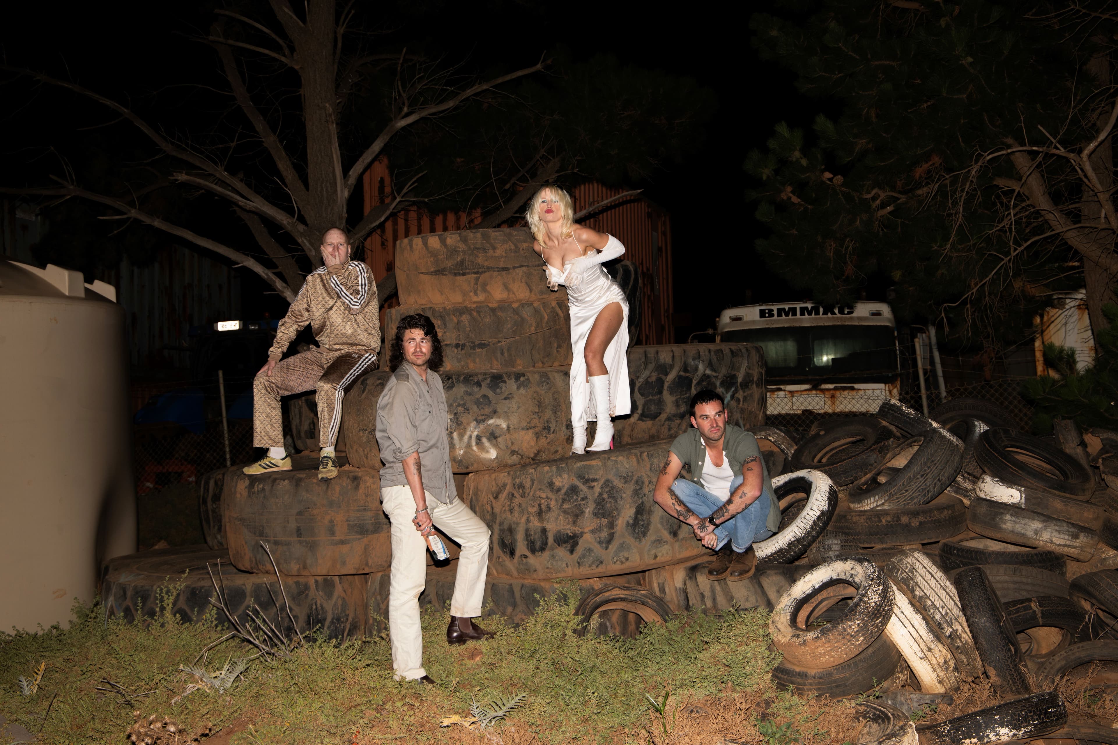 Amyl and the Sniffers event image