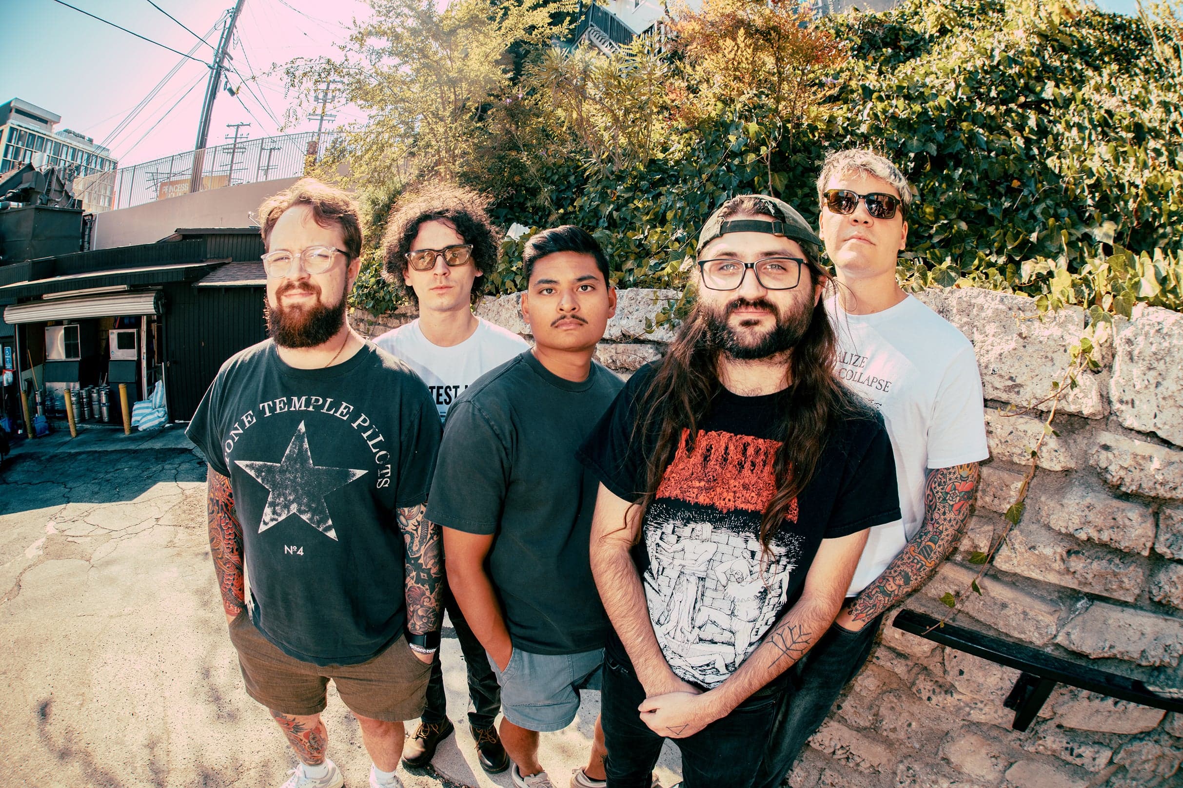 North 2 Shore Presents Hot Mulligan event image