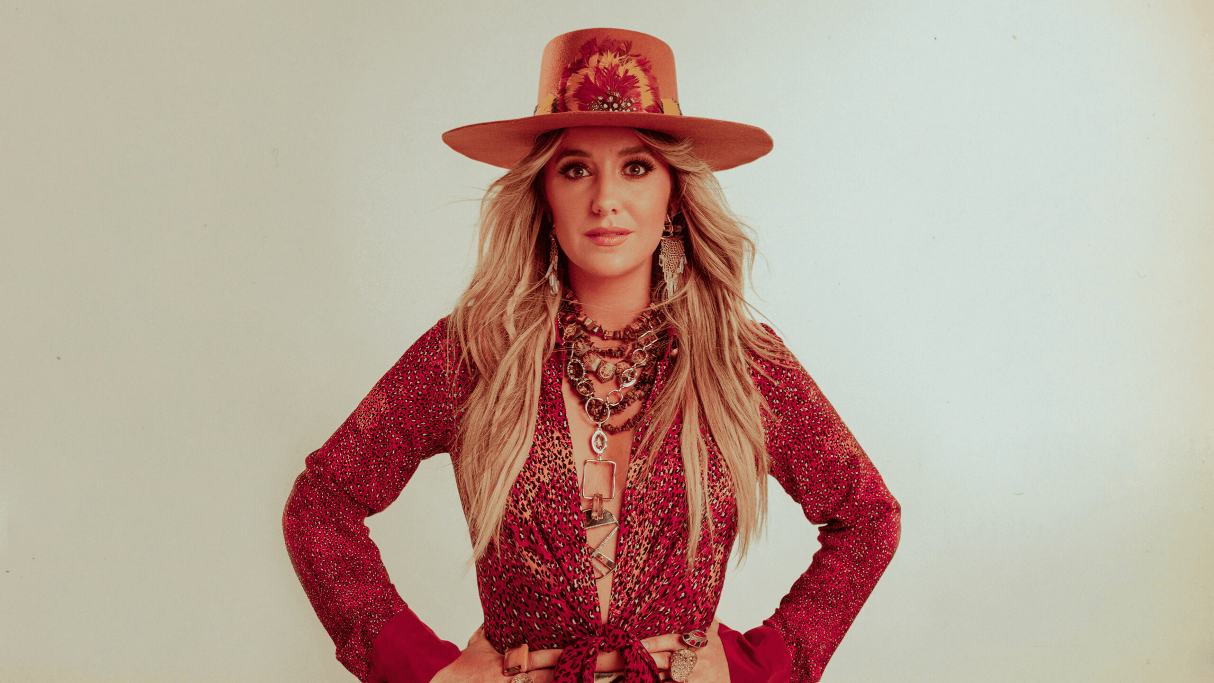 Lainey Wilson: LIVE event image