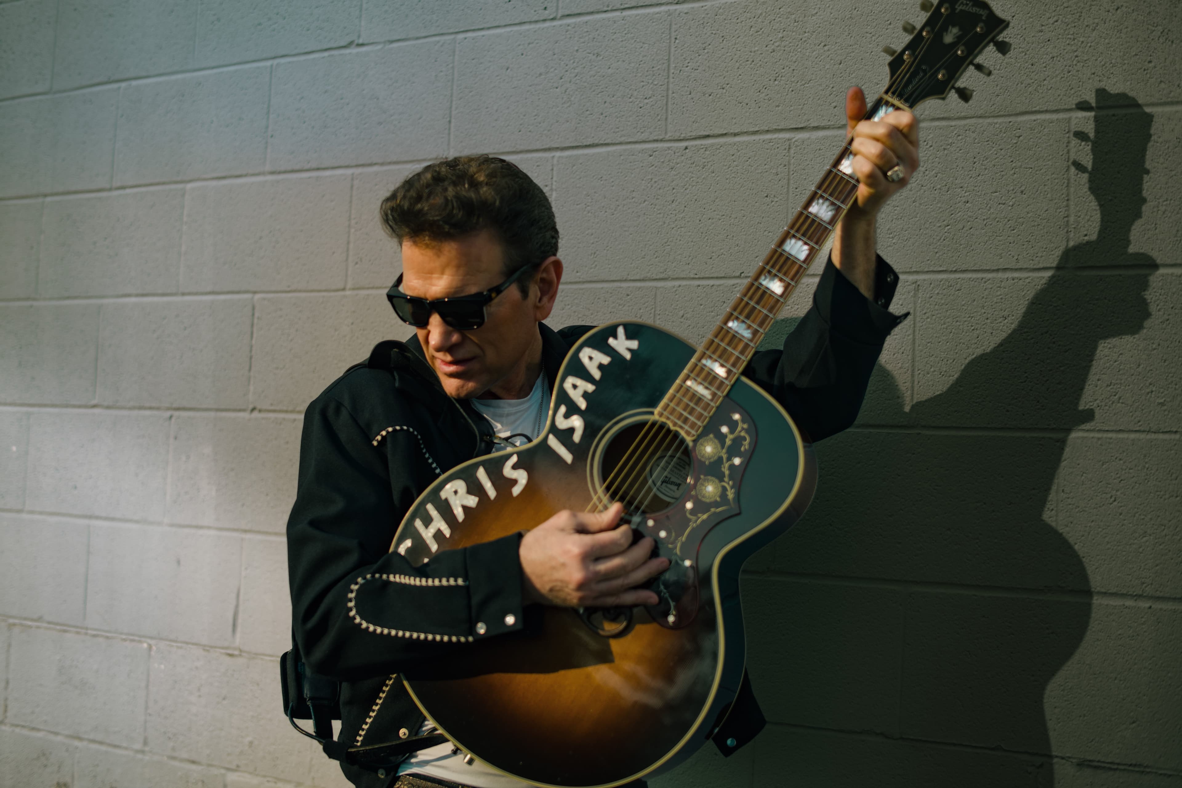 Chris Isaak event image