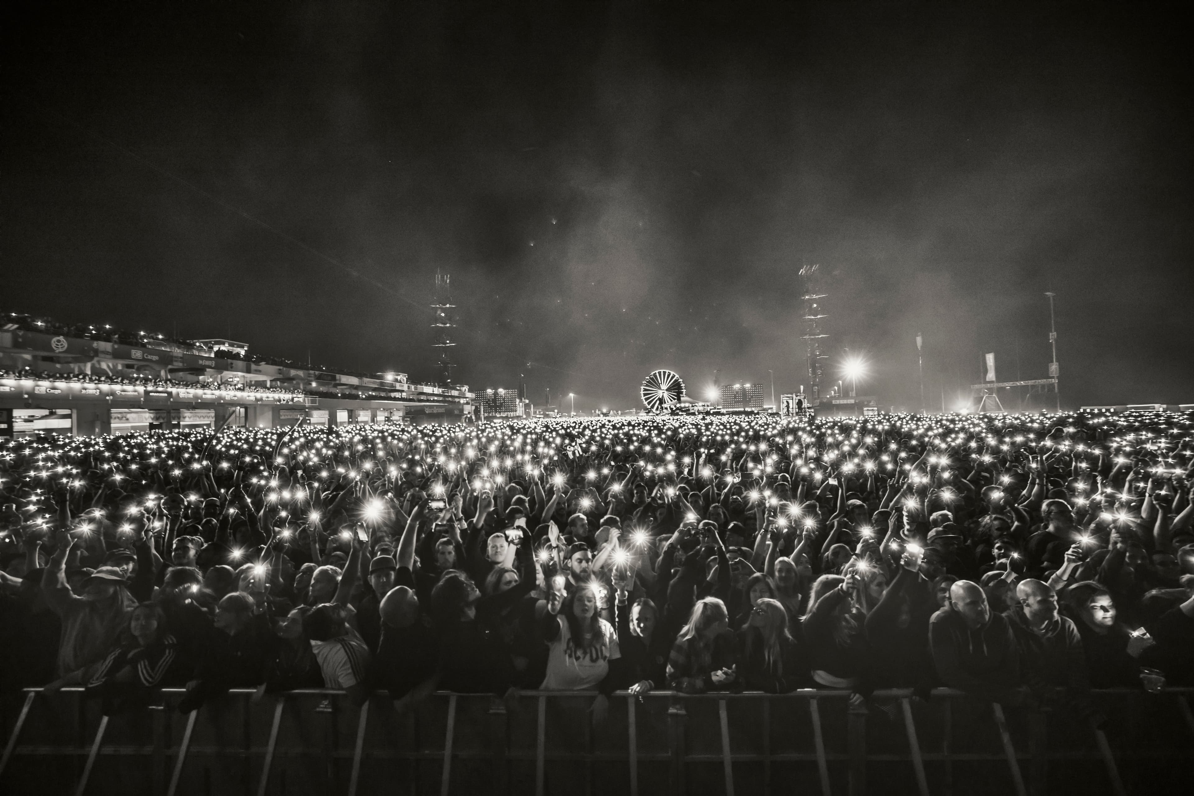 Foo Fighters - Everything Or Nothing At All - Platinum Tickets event image