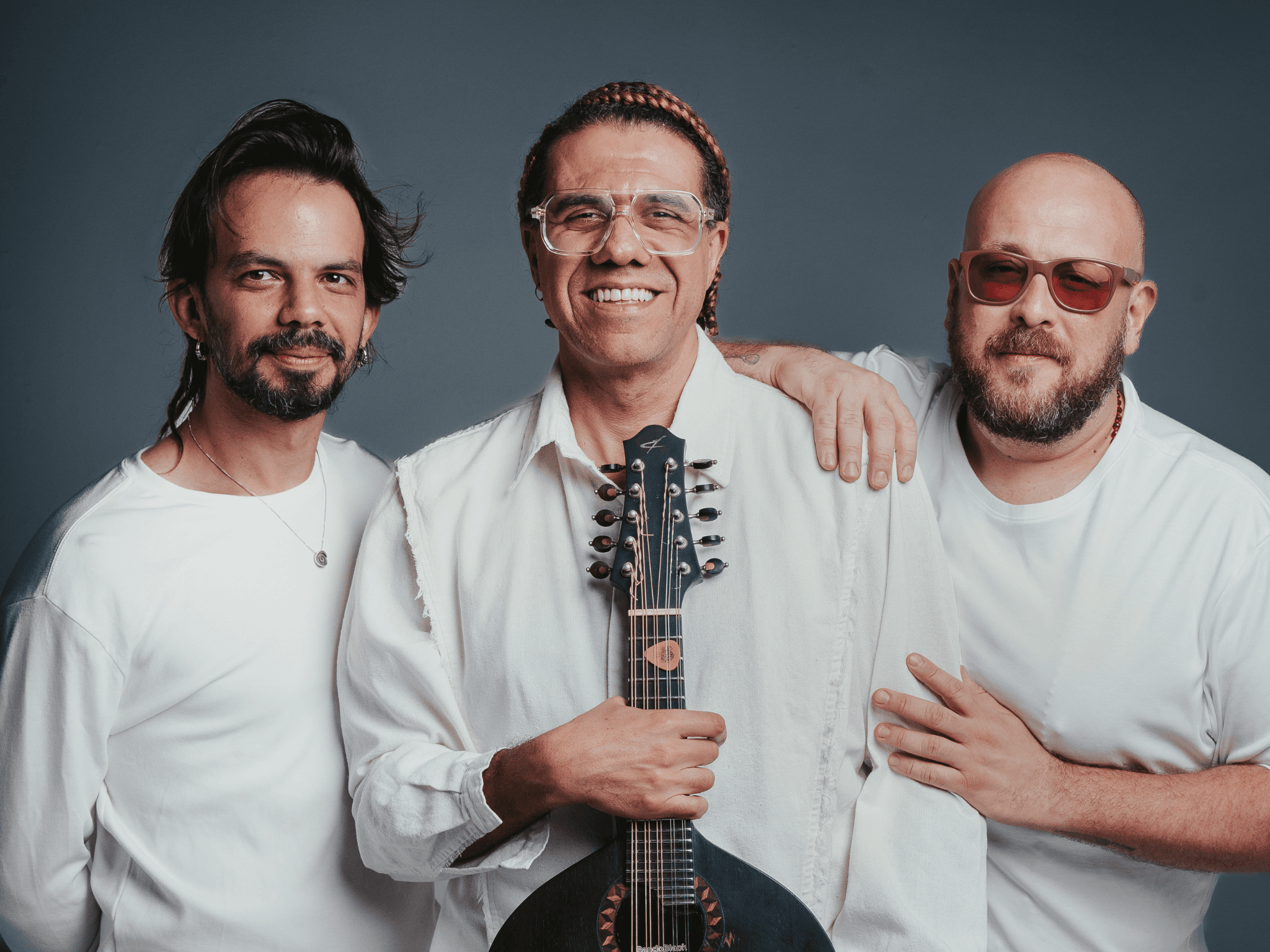 Hamilton de Holanda Trio  event image