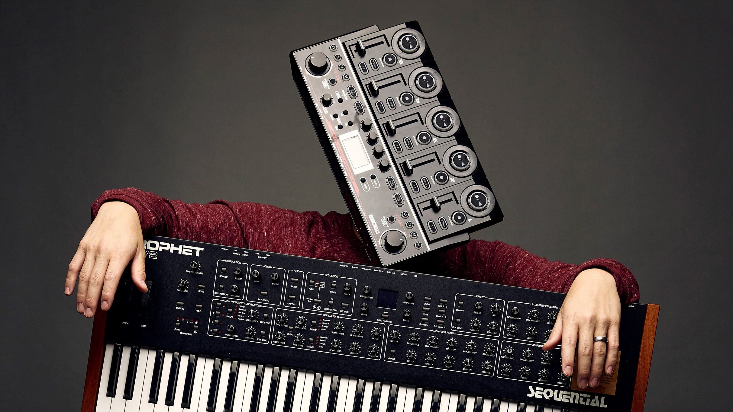 LAERZ (21+) event image