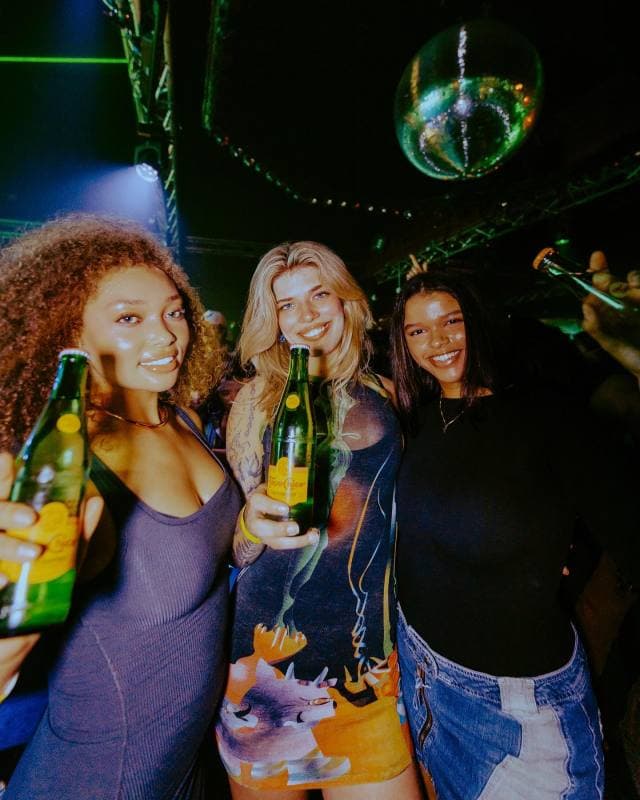 What Time Do Bars and Clubs Close in Los Angeles? Here’s the Real Deal... article cover image