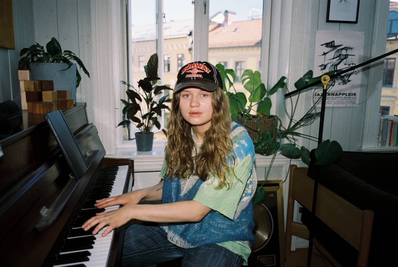 girl in red: Doing It Again World Tour!