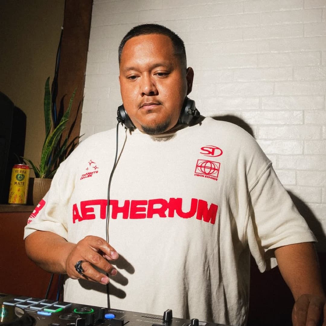 ISSAMAU's artist profile image