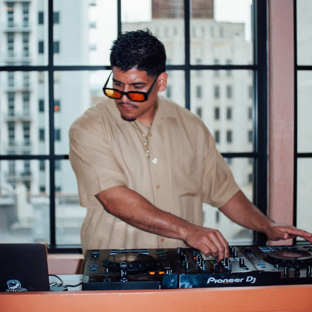 JEFF PESOS's artist profile image