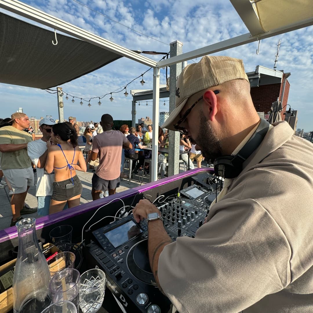 Shades-b's artist profile image