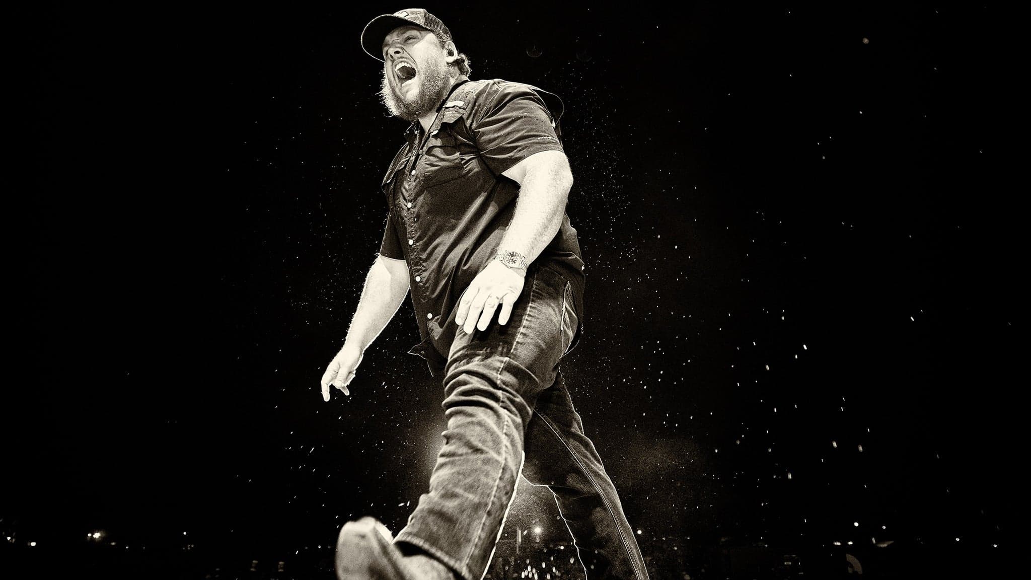 Luke Combs Canadian Tour 2022 event image