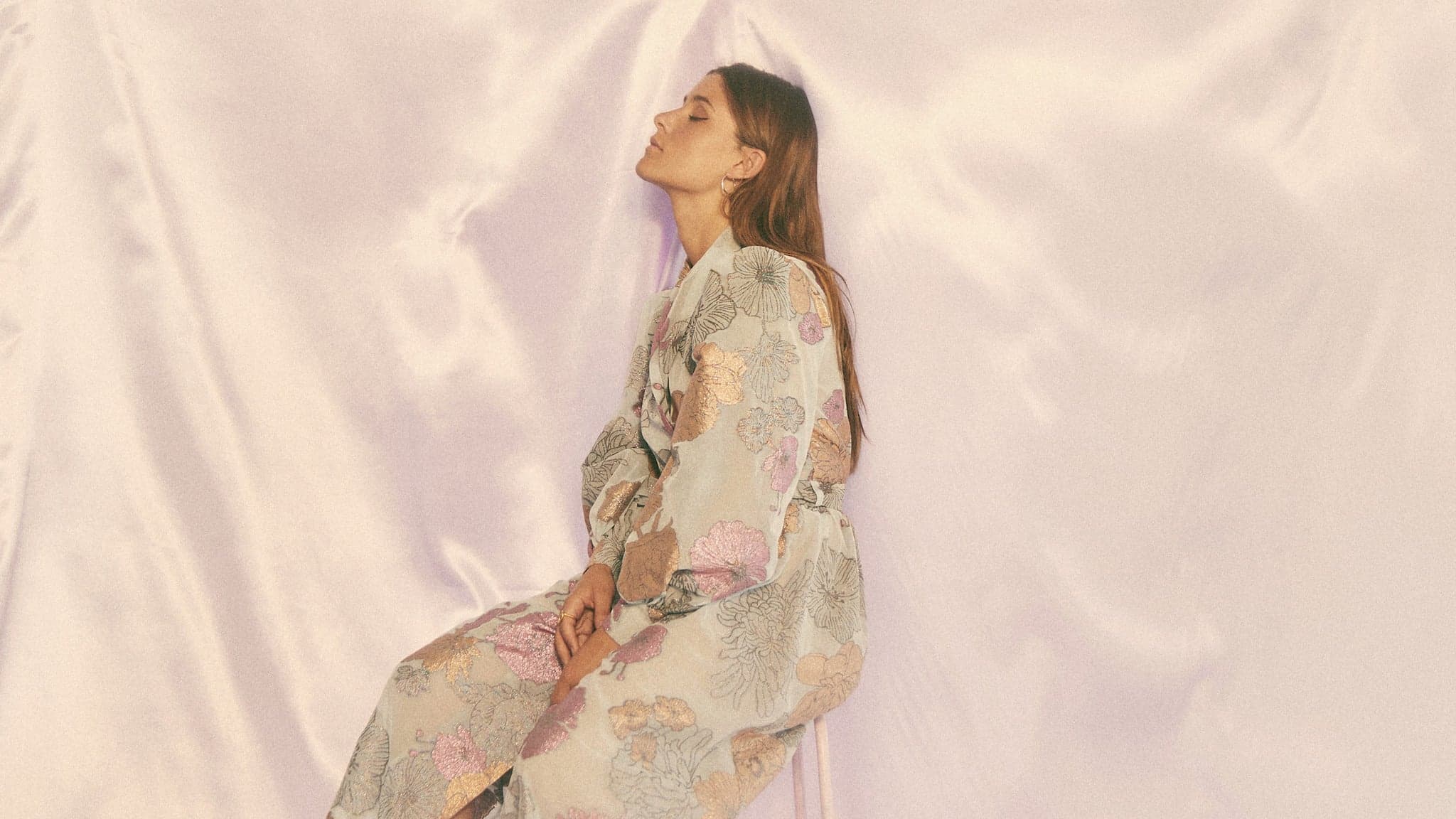 LÉON - FADE INTO A DREAM TOUR w/ Catie Turner event image