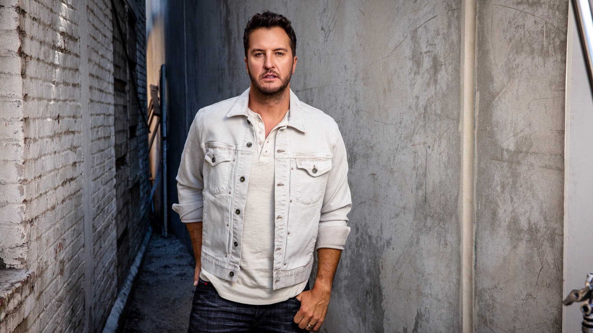 Luke Bryan: Raised Up Right Tour 2022 event image