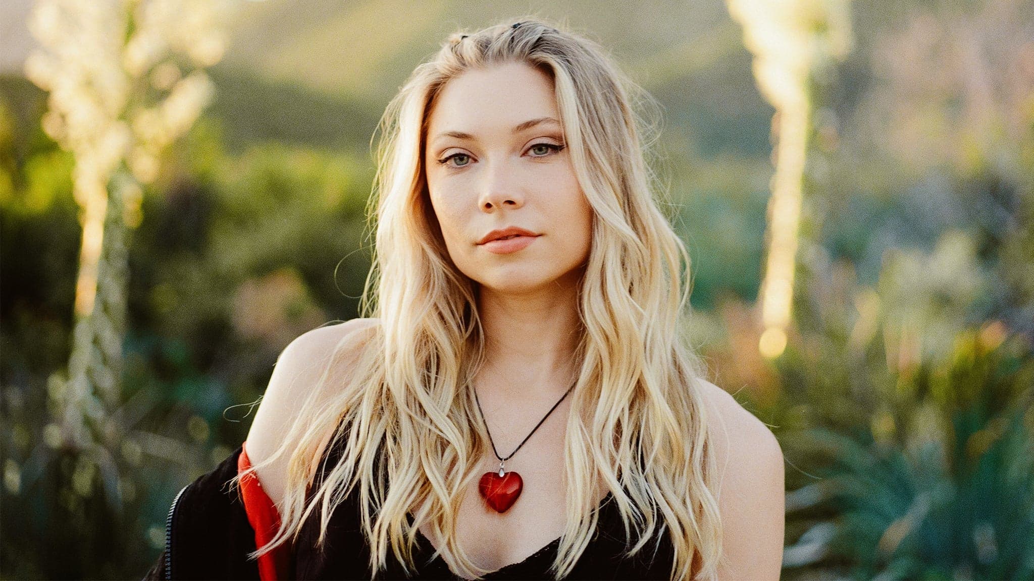 Laur Elle 'Delayed Reaction' Release Party w/ Lyncs event image